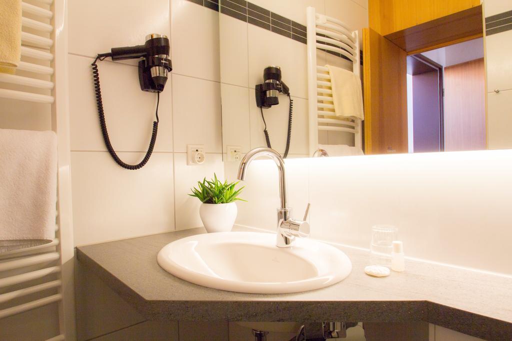 Hotel Am Lingelbach Knullwald Phòng bức ảnh